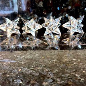 Vintage stunning crystal candlestick holders!